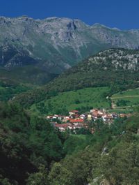 Atsurien-Picos-de-Europa-Arenas-de-Cabrales