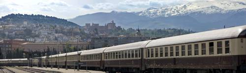 Luxus Zug Al Andalus im Bahnhof in Granada