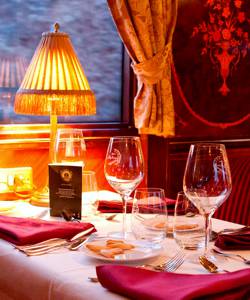 Luxus Zug Al Andalus - mit romatischem Abendessen im Salonwagen Alhambra