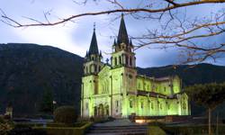 El Transcantabrico GL - Asturien Kultur Basilica de Nuestra de Senora Covadonga