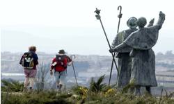 Pilger auf dem Monte do Gozo